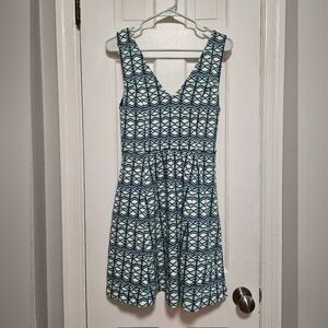 Maeve Size 10 Mini Dress with Blue and White Geometrical Pattern